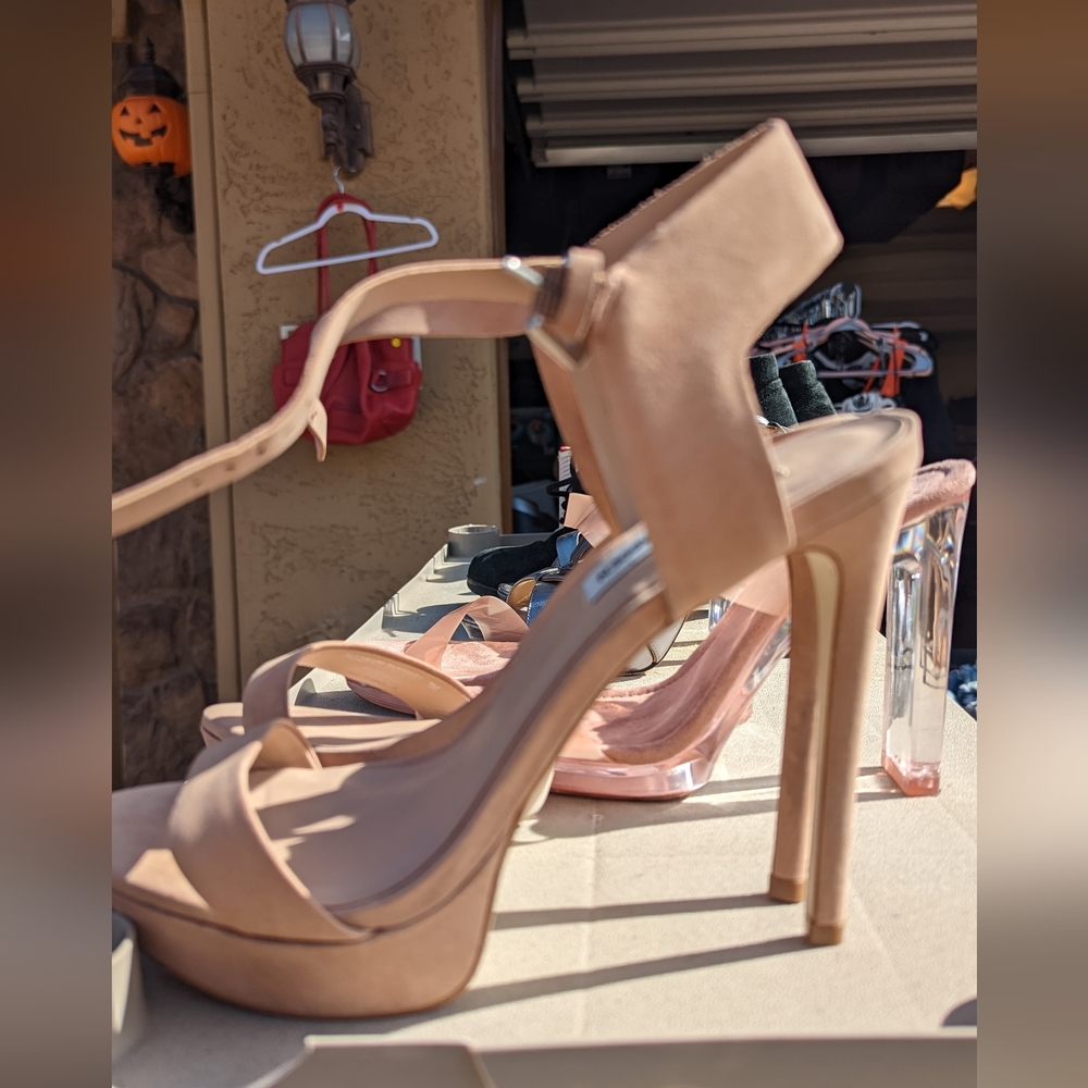 Sexy high stiletto Steve Madden platforms